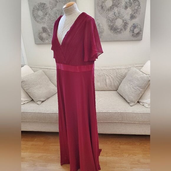 Beauty Emily Pleated Surplice Gown sz XXL - Picture 6 of 13
